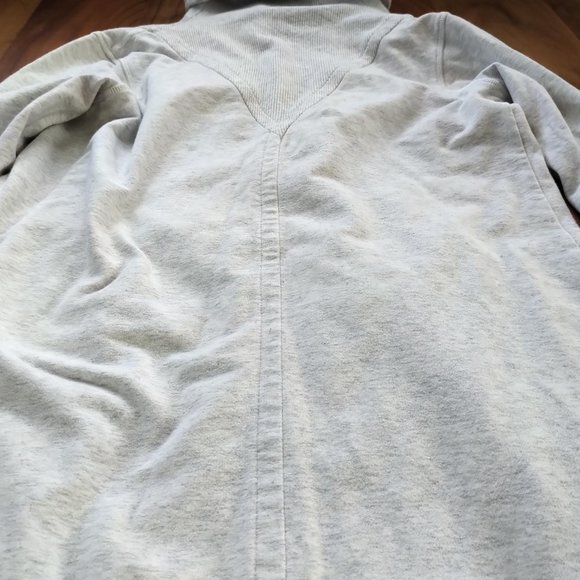 Lululemon Gratitude Wrap - Picture 5 of 15